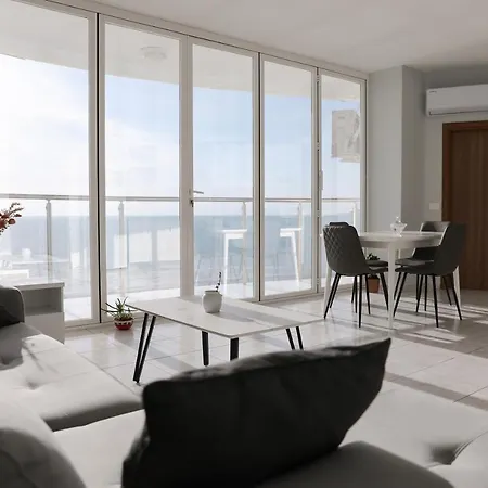Beachfront Luxury Residences 11s * دراس